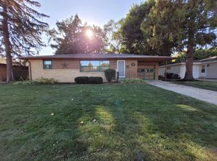 1011 N Lexington Dr, Janesville, WI 53545