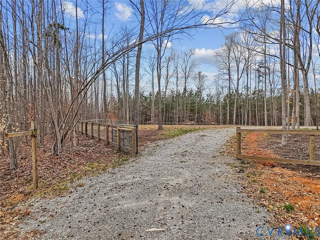 High Point Rd photo 1
