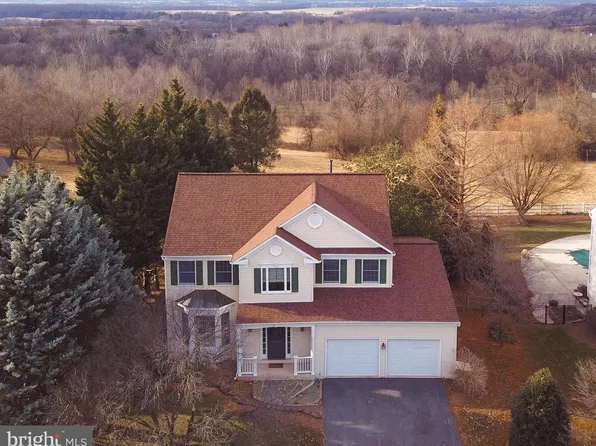 3415 Tudor Dr, Adamstown, MD 21710