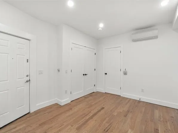 232 Van Horne Street image 11 of 20