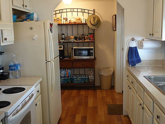 4th image of 13153 Orange Ave