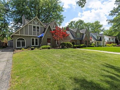 1275 W Gregory Blvd, Kansas City, MO, 64114