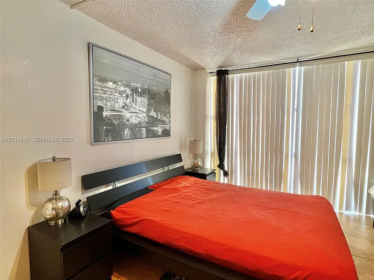 17011 N Bay Rd #918 — Photo 12