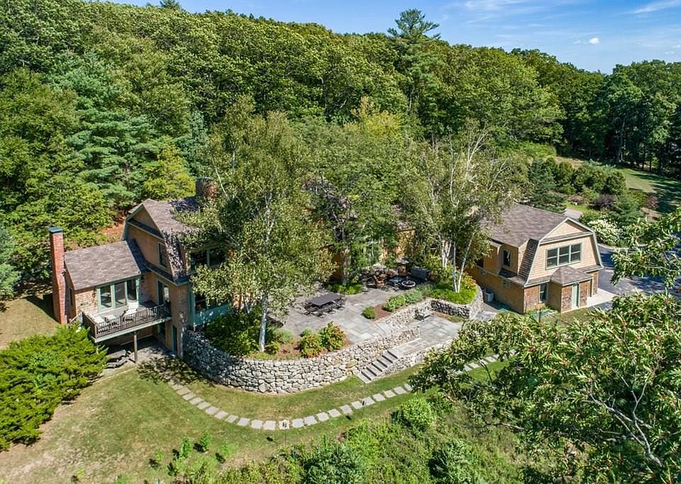 695 Monument St, Concord, MA 01742 Zillow