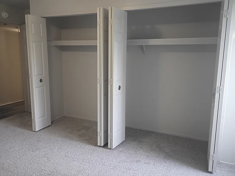 Prentiss Pointe Apartments — Photo 223