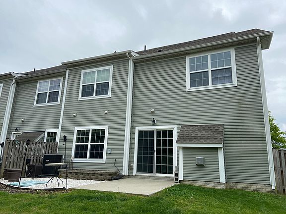 3rd image of 29059 Superior Cir
