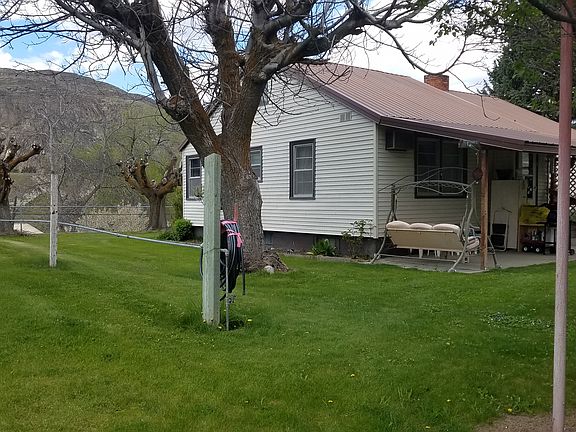 3rd image of 54 Front St N