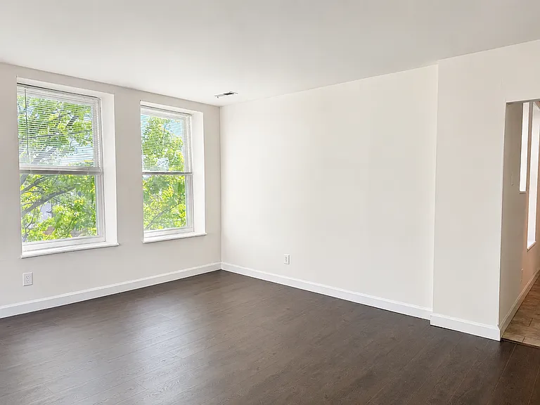 5381 Pershing Ave #508 — Photo 7