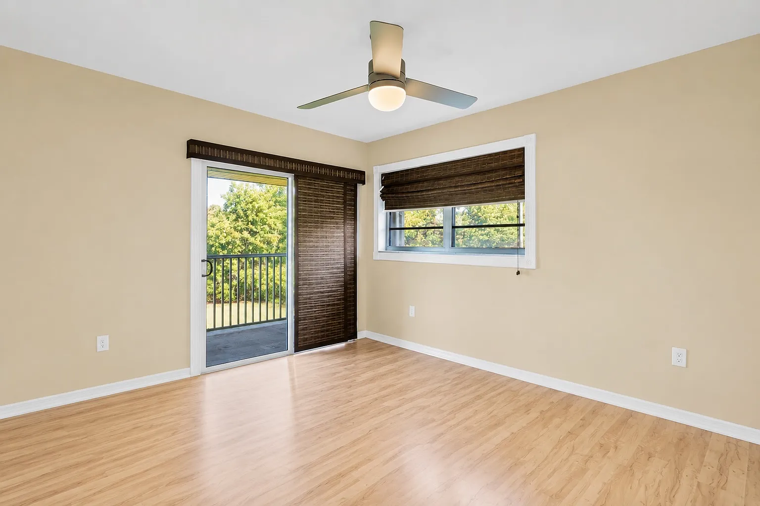 2 bed, 1000 sqft, $1,550 — Photo 3
