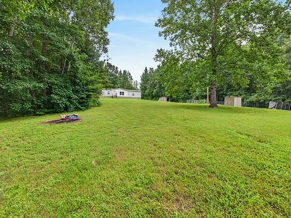 3rd image of 155 Earls Rd
