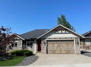 1402A Black Mountain Cres, Kelowna, BC V1P1P7