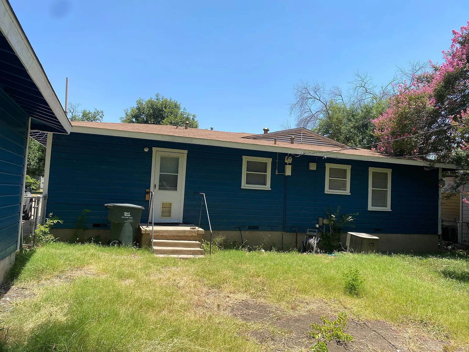 3 bed, 1300 sqft, $1,450 — Photo 4