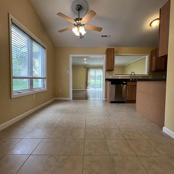 2503 Pittland Ln — Photo 5