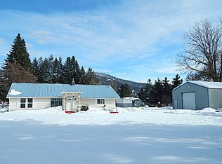 7568 N Davenport St, Dalton Gardens, ID 83815