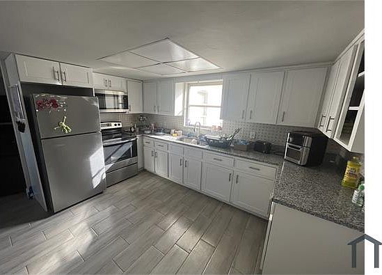 4th image of 8922 Chilton Dr