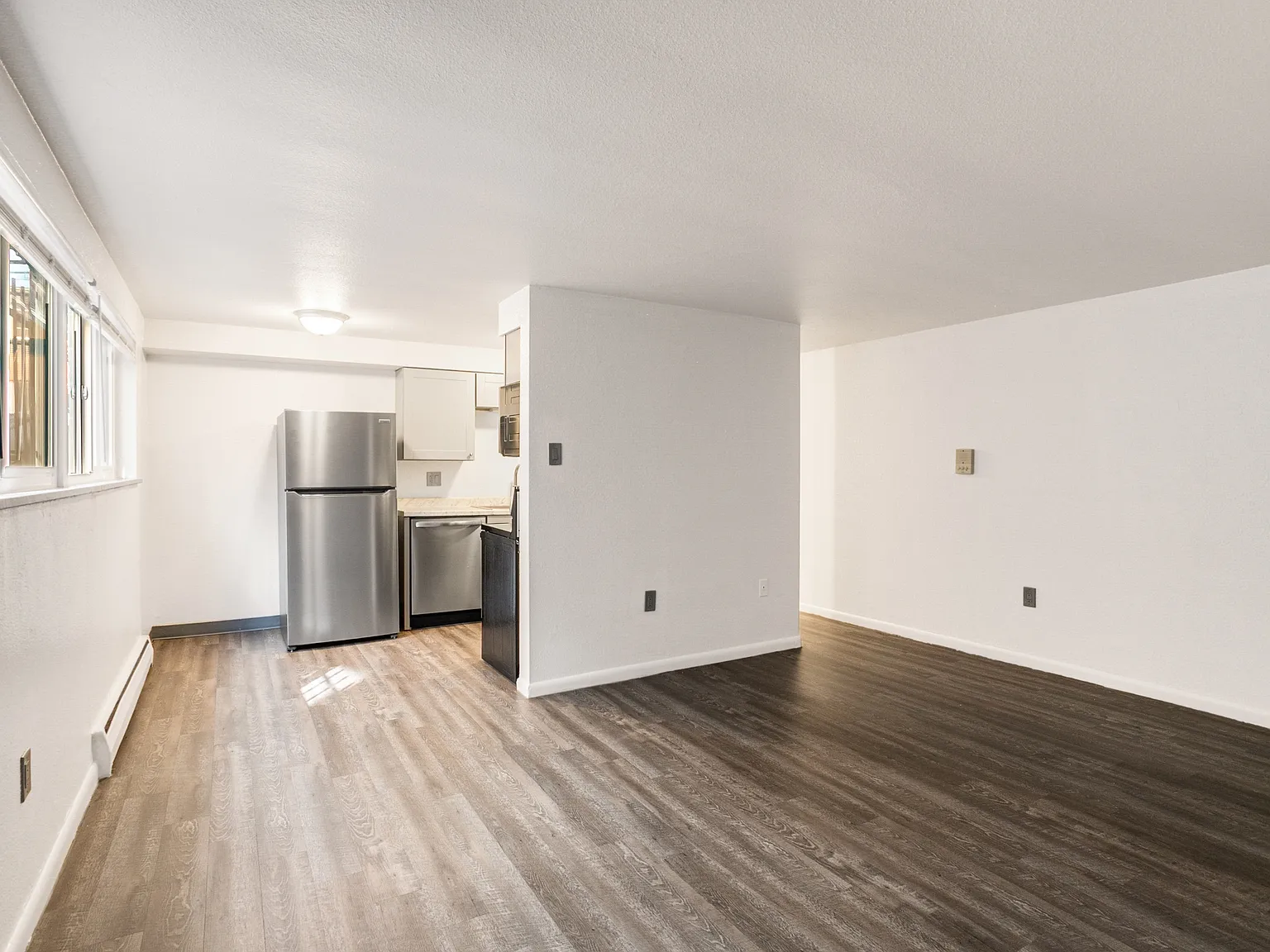 1326 Corona — Photo 4