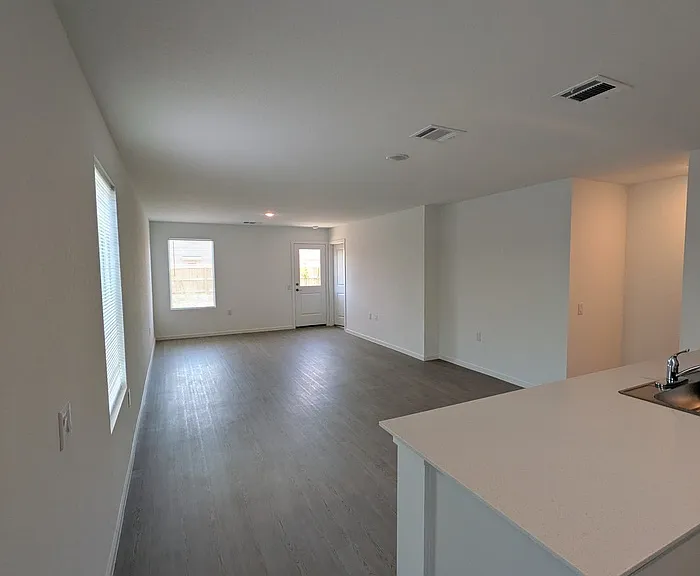 6023 Skipping Way — Photo 15