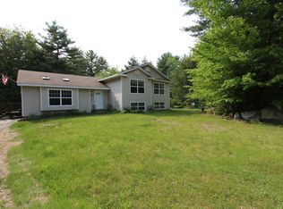 61 Saunders Rd, Mechanic Falls, ME 04256