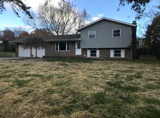 1369 Bloomingfield Dr, Lapeer, MI 48446