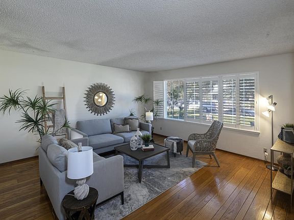 5th image of 3270 Prado Ln