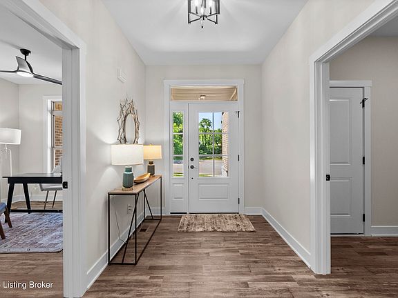 4th image of 810 Katie Ln