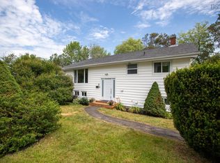 3 Briarwood Ct, Lower Sackville, NS B4C1A7