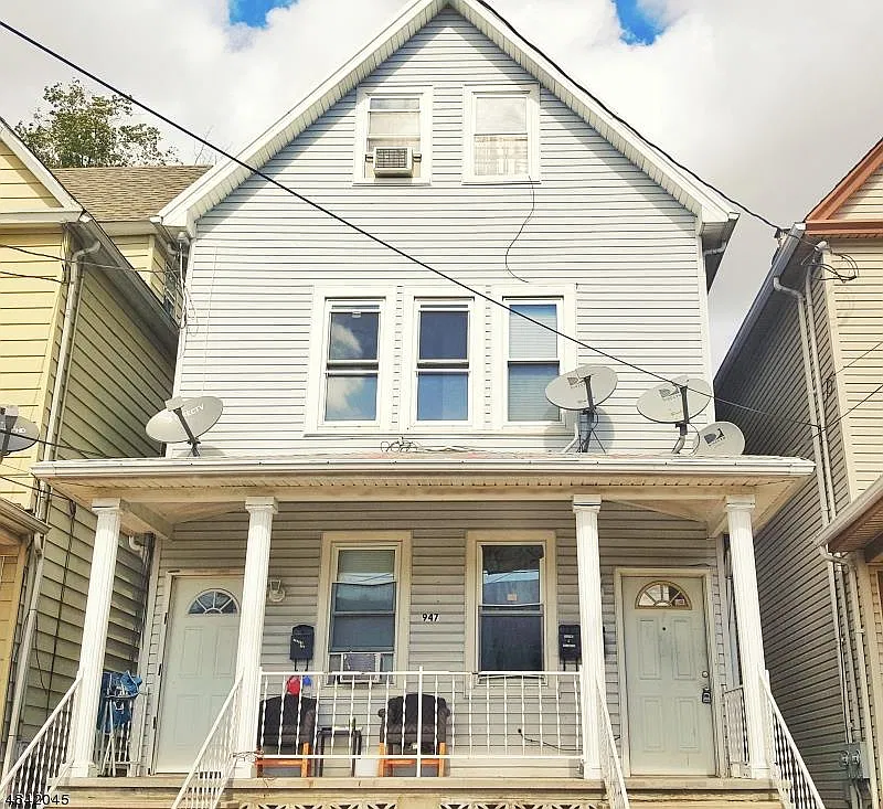 3 bed, $2,500 — Photo 2