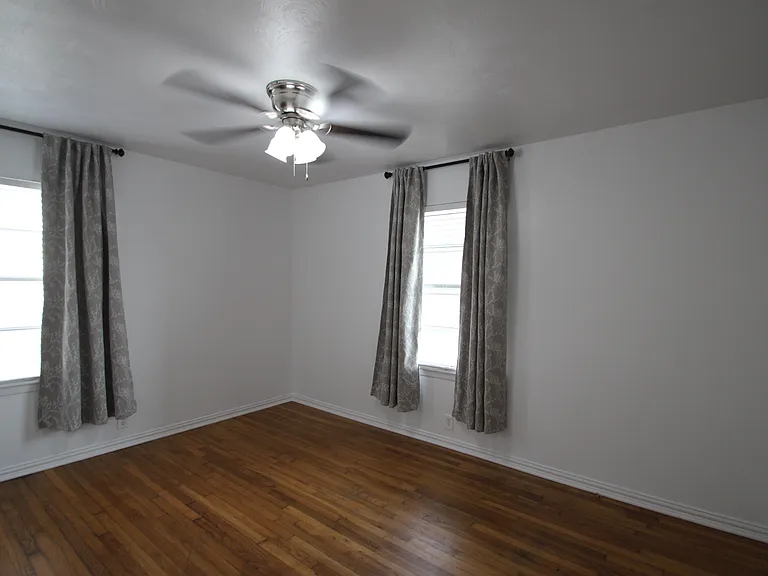 1921 Deborah Dr — Photo 29