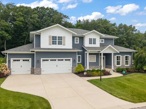 326 W Houghton Dr, Valparaiso, IN 46385