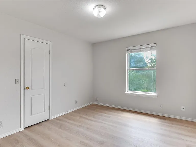 1204 Stepp Bnd — Photo 27
