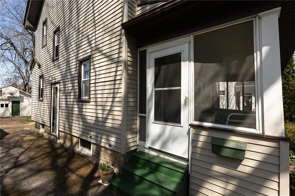 122 Holcroft Rd — Photo 4