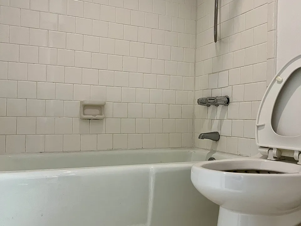 1st floor full bathroom