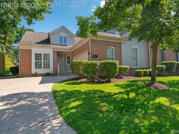 39681 Muirfield Ln, Northville, MI 48168