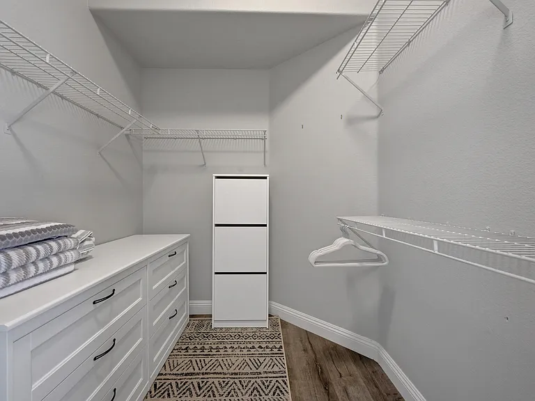2239 Le Conte Ave — Photo 38