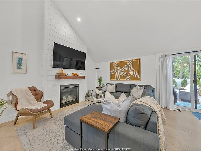 281 Brighton Rd — Photo 11