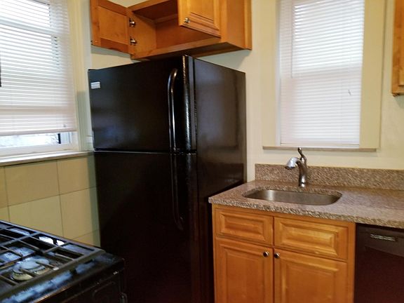 4th image of 783 Shady Dr E APT 204