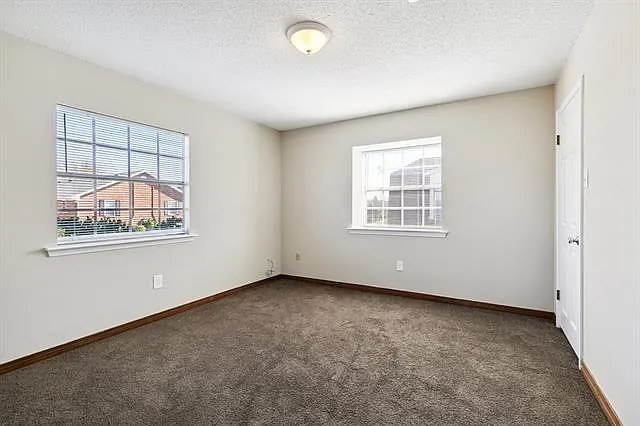44 Brandon Hall Dr #D — Photo 5