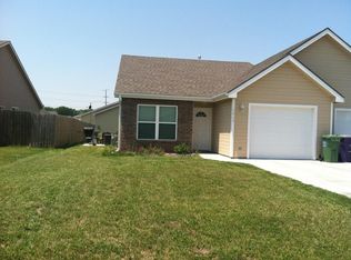 2613 Blueline Cir, Manhattan, KS 66502