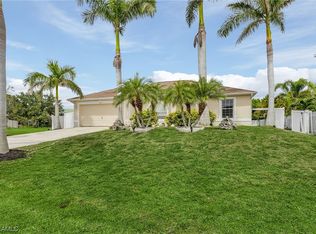 1422 NE 7th Pl, Cape Coral, FL 33909