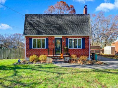 254 Munsell Rd, East Patchogue, NY, 11772