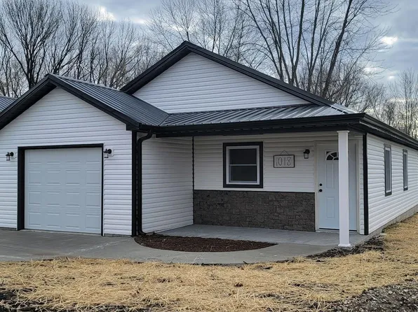 1018 E Mona St, Petersburg, IN 47567