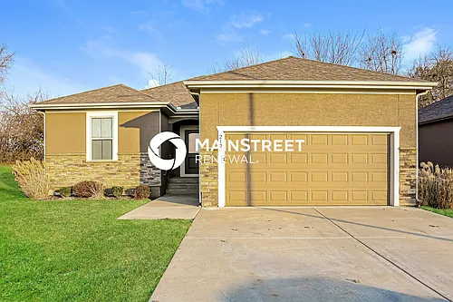 212 NE Katie Ct Photo 1