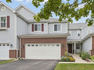 1481 Yosemite Cir, Crystal Lake, IL 60014