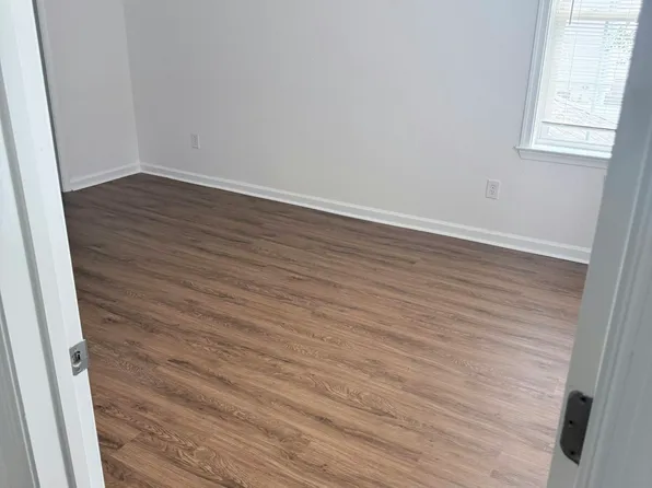 213 W 30th St, Norfolk, VA 23504