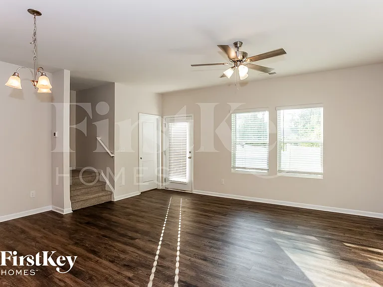 10755 Rivergate Dr NW — Photo 3