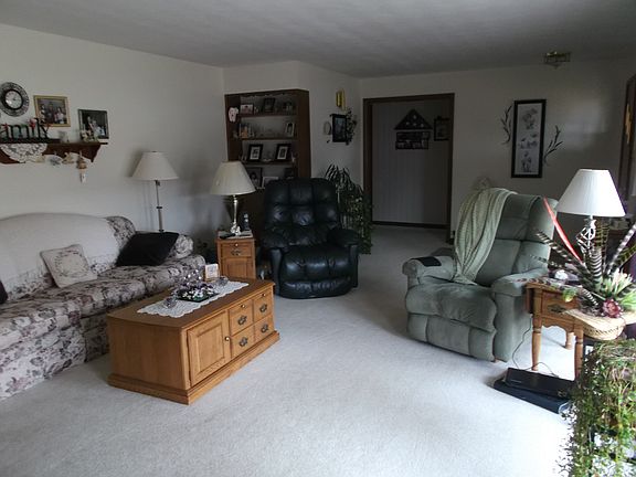 4th image of 602 N Kring Ln