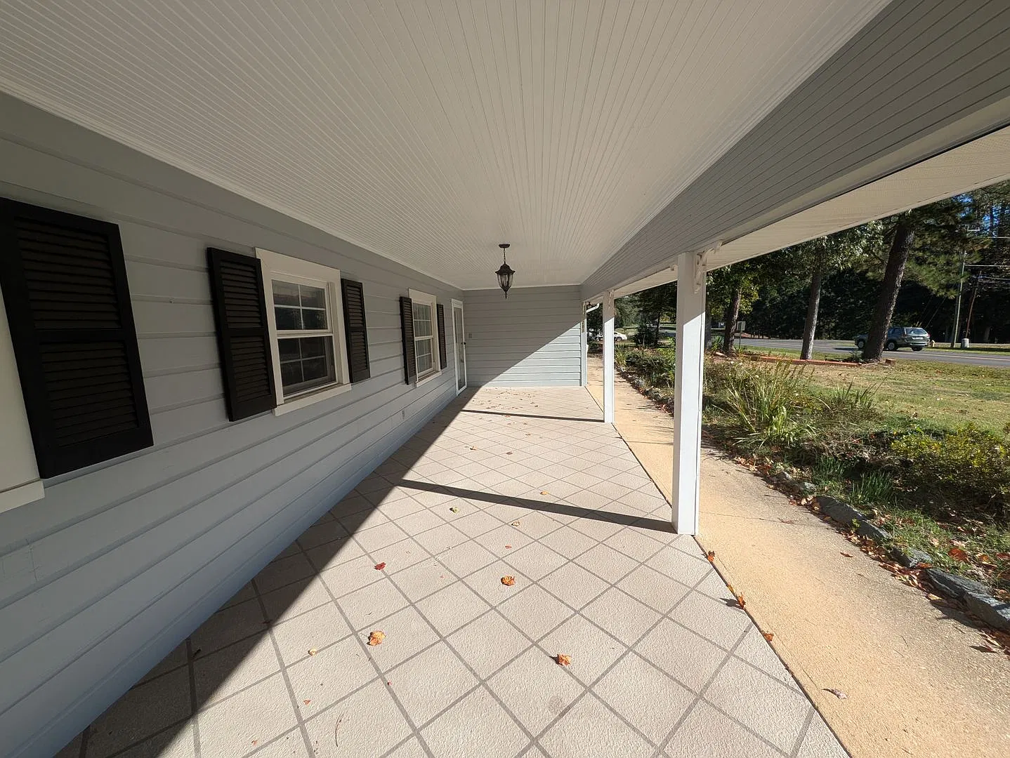 1281 N Main St — Photo 3
