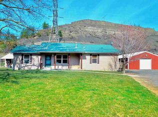 14314 W Coulee Hite Rd, Spokane, WA 99224