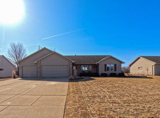 3142 Egan Ln, Green Bay, WI 54311