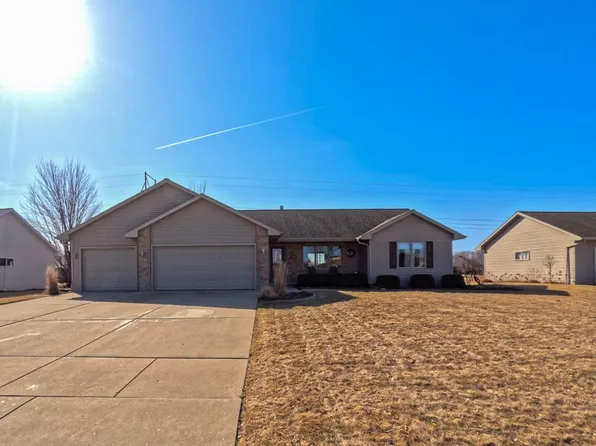 3142 Egan Ln, Green Bay, WI 54311
